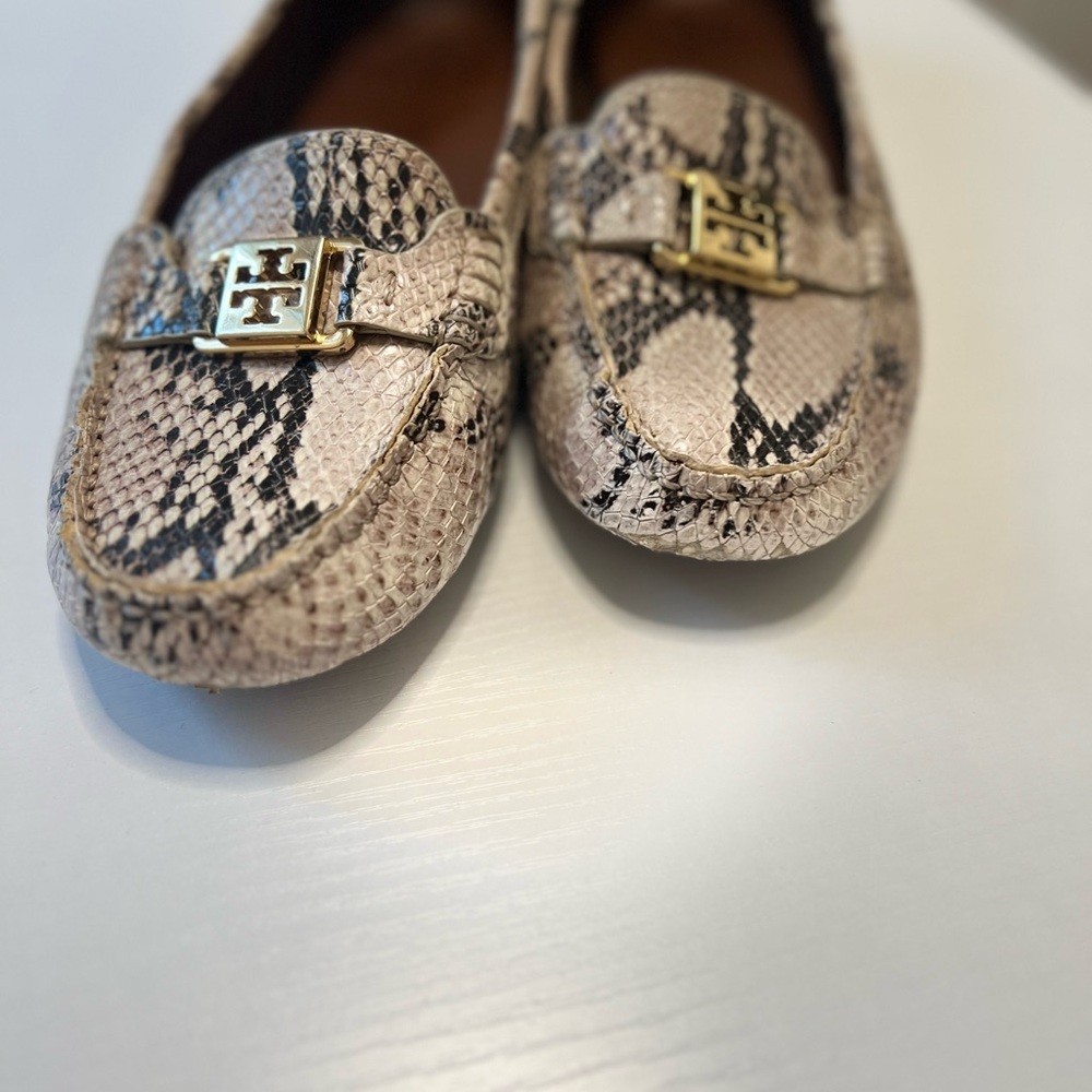 Tory Burch Loafers size 11